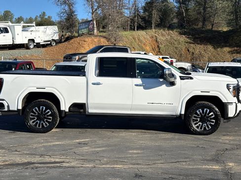 Used 2024 GMC Sierra 2500 Denali Ultimate image 3