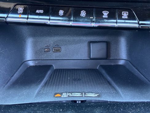 Used 2024 Chevrolet Traverse Z71 w/ Enhanced Driving Package image 27