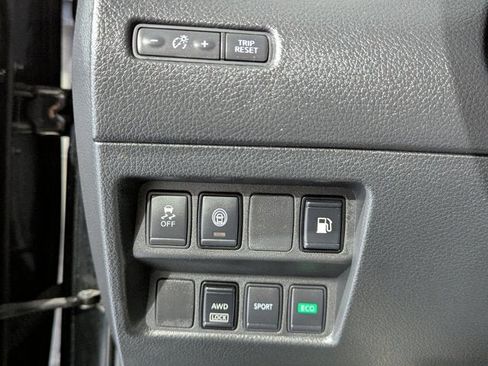 Used 2019 Nissan Rogue S w/ Special Edition Package image 34