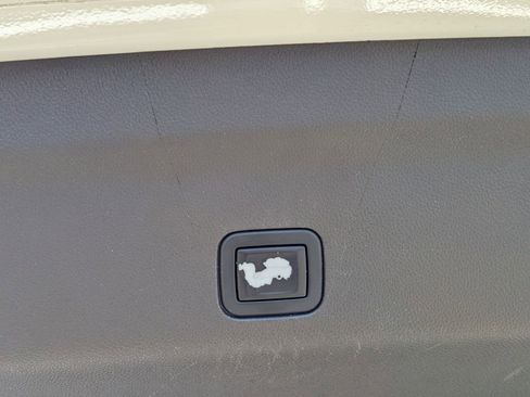 Used 2021 Chevrolet Suburban Z71 image 12