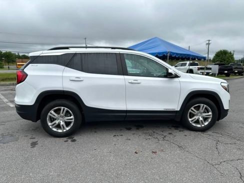 Used 2021 GMC Terrain SLE w/ Driver Convenience Package AWD/4WD image 6