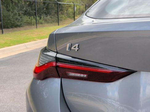 Used 2023 BMW i4 eDrive40 RWD image 12