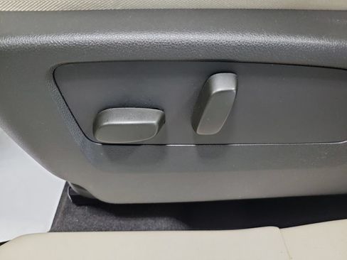 Used 2022 Buick Envision Essence w/ Safety Package FWD image 33