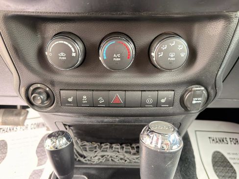 Used 2012 Jeep Wrangler Sahara w/ Connectivity Group AWD/4WD image 14