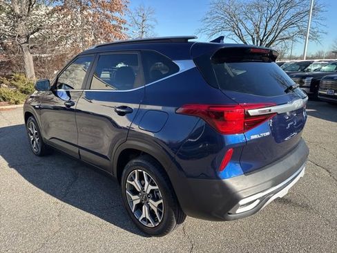 Used 2022 Kia Seltos EX image 20