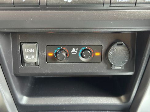 Used 2018 Toyota 4Runner Limited AWD/4WD image 29