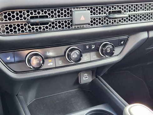 Certified 2025 Honda HR-V Sport image 21