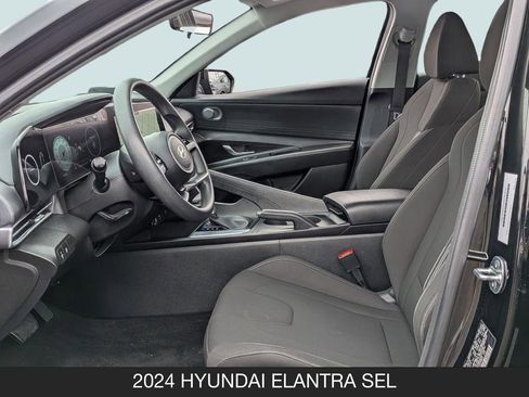 Used 2024 Hyundai Elantra SEL FWD image 14
