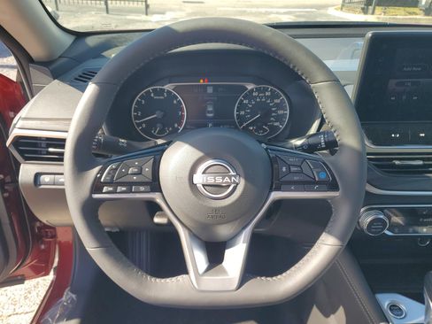 New 2025 Nissan Altima 2.5 SL image 13