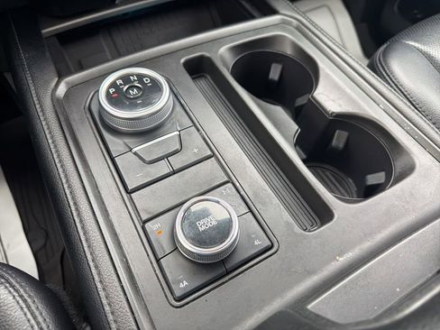 Used 2021 Ford Expedition XLT image 25