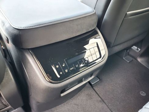 New 2025 INFINITI QX80 Autograph image 11