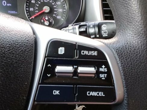 Used 2019 Kia Sorento FWD image 16