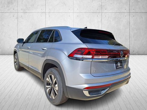New 2026 Volkswagen Atlas Cross Sport SE image 3