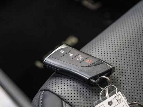 Used 2024 Lexus RZ 300e Premium image 27