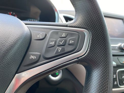 Used 2023 Chevrolet Equinox LS FWD image 26