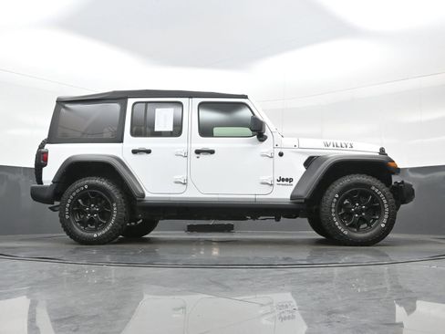 Used 2022 Jeep Wrangler Unlimited Sport AWD/4WD image 32