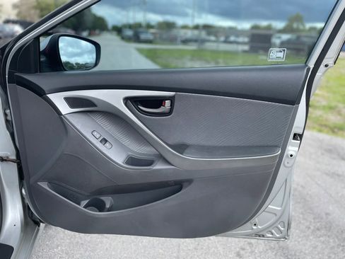 Used 2011 Hyundai Elantra GLS w/ Preferred Equipment Pkg 3 image 29