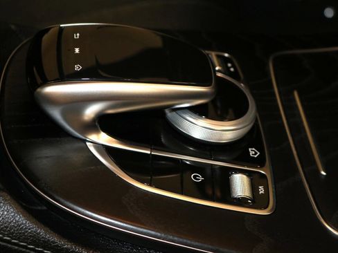 Used 2020 Mercedes-Benz E 350 Sedan image 48