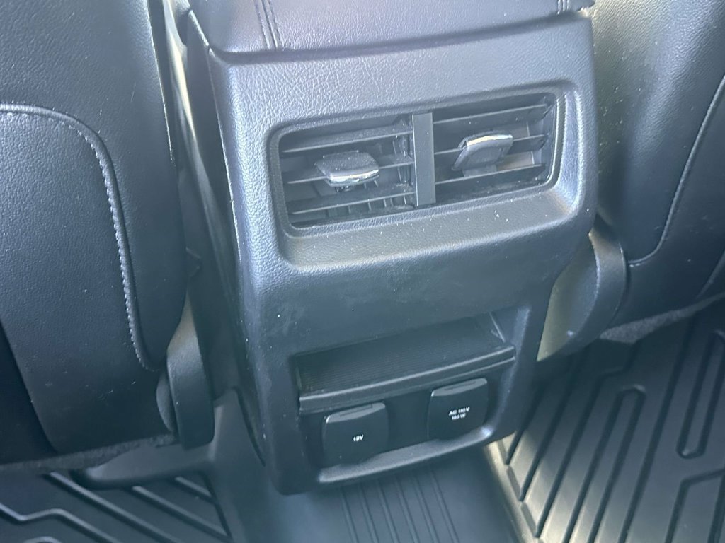 Used 2018 Ford Edge SEL w/ Equipment Group 201A AWD/4WD image 13