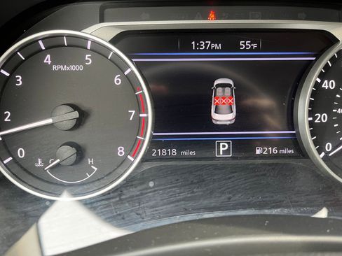 Used 2025 Nissan Sentra SV image 38