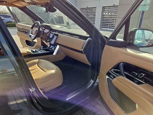 Used 2023 Land Rover Range Rover SE image 20