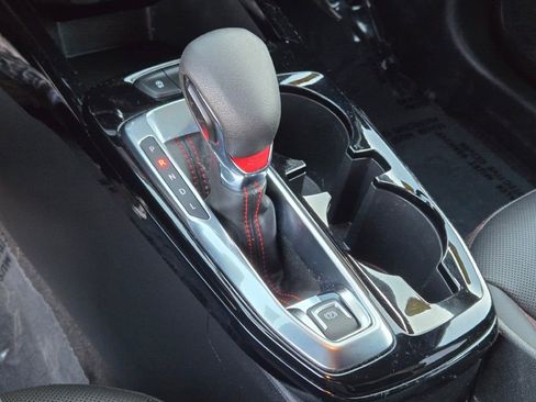 Used 2024 Chevrolet Trax RS image 24