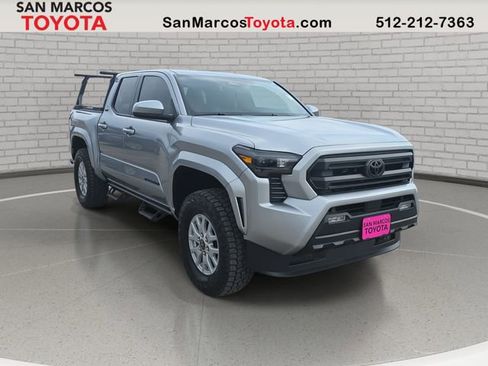 Used 2025 Toyota Tacoma SR5 image 3