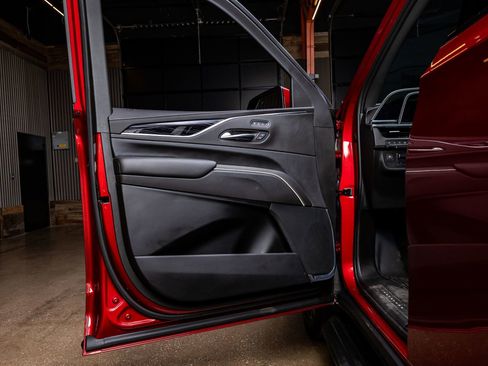 Used 2021 Cadillac Escalade Sport w/ Driver Assist Tech Package image 33