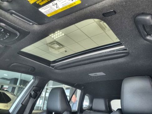 Used 2023 Toyota Corolla Cross XSE w/ Convenience Package image 22