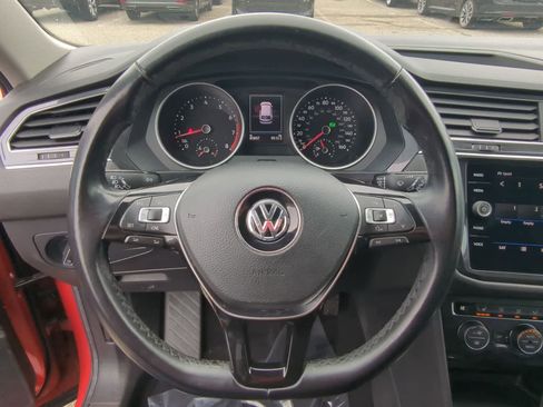 Used 2018 Volkswagen Tiguan SE image 22