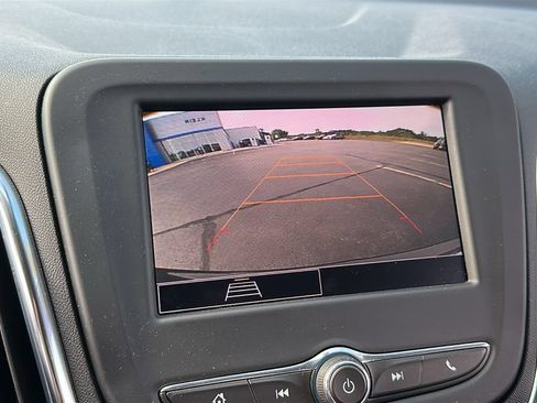 Used 2024 Chevrolet Equinox LT AWD/4WD image 21