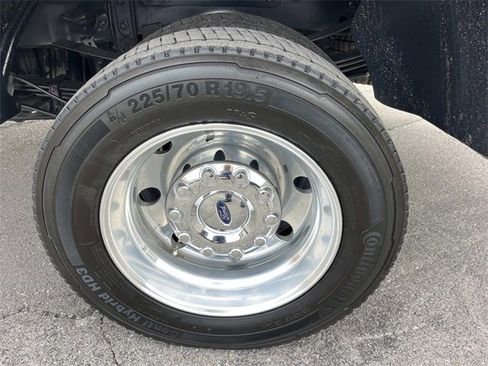 Used 2020 Ford F450 Platinum w/ FX4 Off-Road Package image 11
