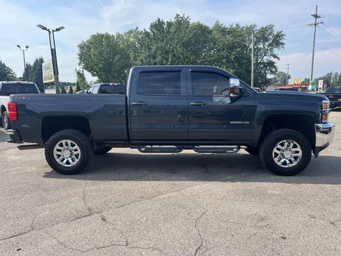 Used 2018 Chevrolet Silverado 2500 LT AWD/4WD image 5