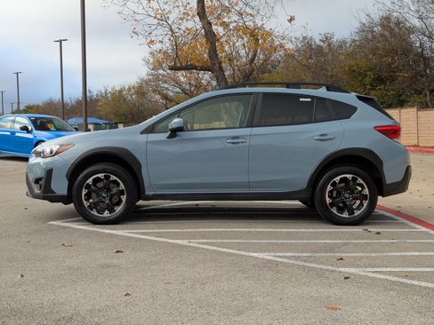 Used 2023 Subaru Crosstrek 2.0i Premium image 7