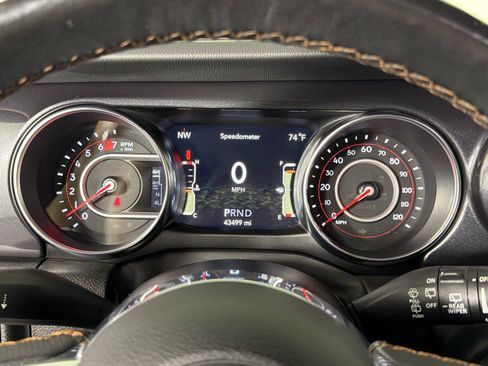 Used 2022 Jeep Wrangler Unlimited Rubicon w/ Xtreme Recon 35" Tire Package AWD/4WD image 26