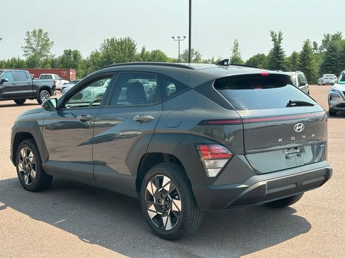 Used 2025 Hyundai Kona SEL AWD/4WD image 5