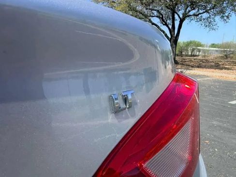 Used 2017 Chevrolet Cruze LT FWD image 25