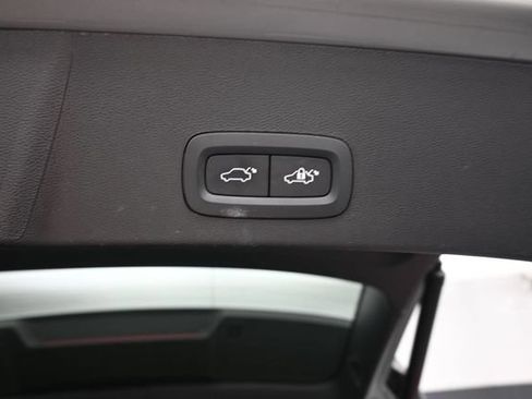 Used 2024 Volvo XC40 B5 Plus w/ Climate Package AWD/4WD image 32