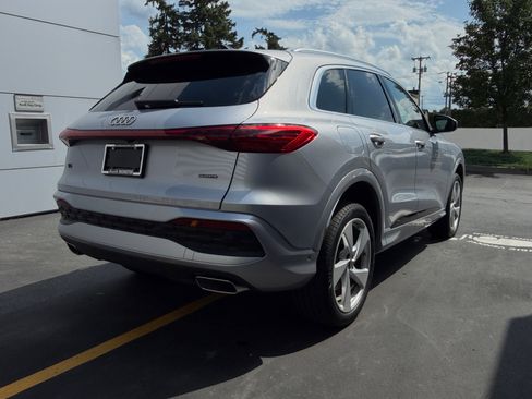 Used 2025 Audi Q5 Premium Plus w/ Premium Plus AWD/4WD image 10