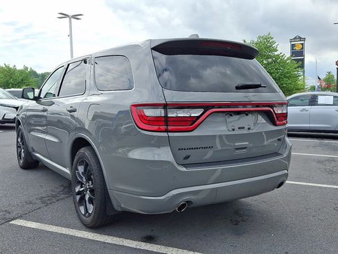 Used 2022 Dodge Durango R/T w/ Blacktop Package AWD/4WD image 4