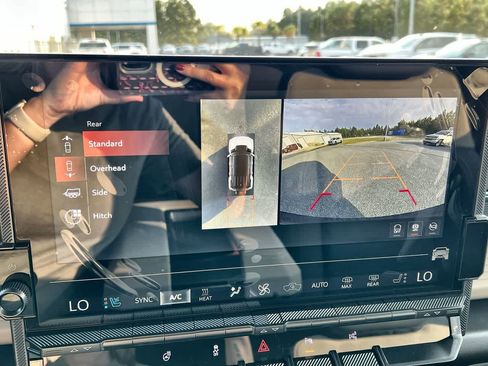 New 2026 GMC Hummer EV SUV image 15