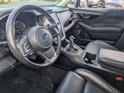 Used 2021 Subaru Outback Limited image 15