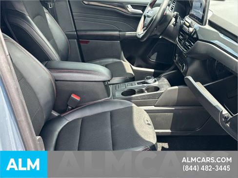 Certified 2025 Ford Escape ST-Line Select AWD/4WD image 15