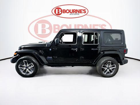 Used 2024 Jeep Wrangler Unlimited w/ Convenience Group AWD/4WD image 6
