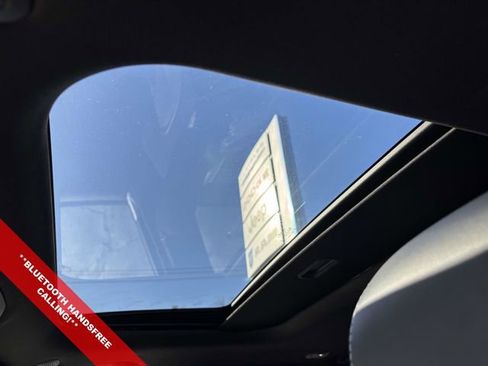 New 2025 Jeep Grand Cherokee Altitude image 4