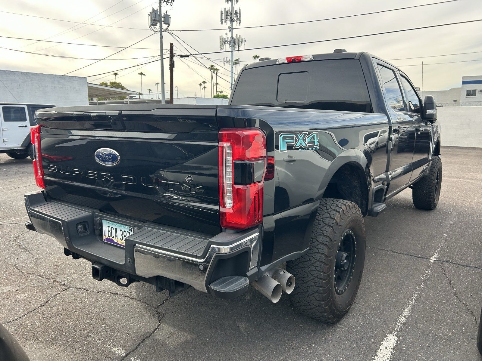 Used 2023 Ford F250 Lariat w/ Lariat Ultimate Package AWD/4WD image 9