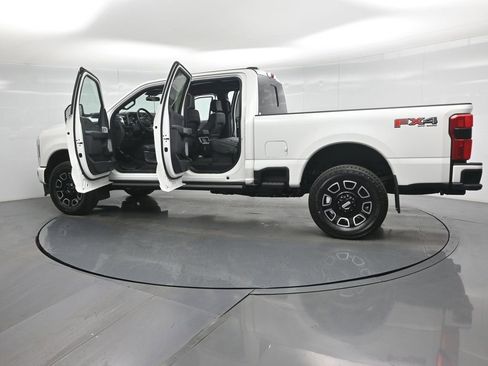 New 2026 Ford F250 Platinum image 31