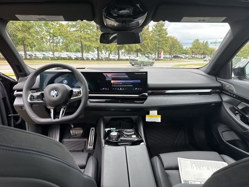 New 2026 BMW 530i xDrive w/ Executive Package image 12