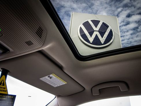 New 2026 Volkswagen Atlas SEL Premium R-Line image 43