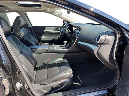 Used 2023 Nissan Maxima SL FWD image 15
